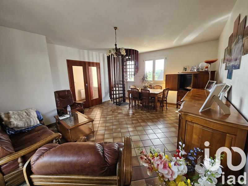 Maison - 130 m² - 8 pièces