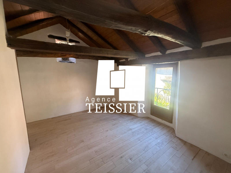 Maison - 250 m² - 7 pièces