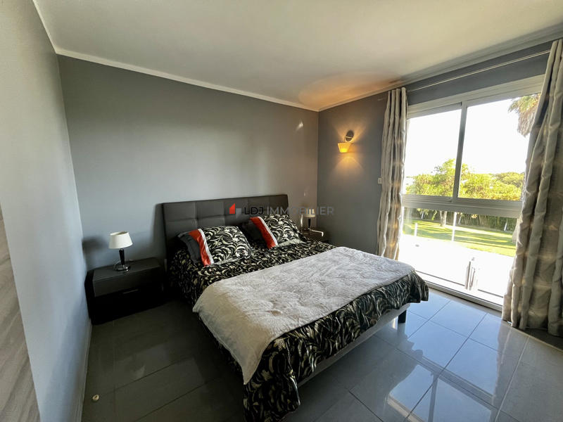 Maison contemporaine - 218 m² - 6 pièces