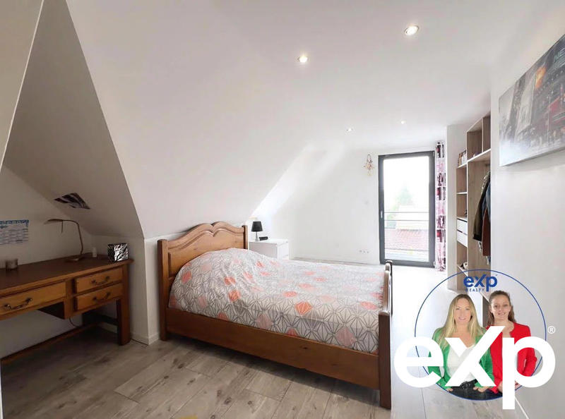 Maison - 183 m² - 7 pièces