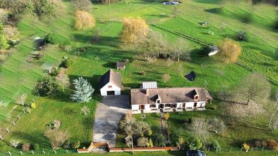 Maison - 170 m² - 9 pièces