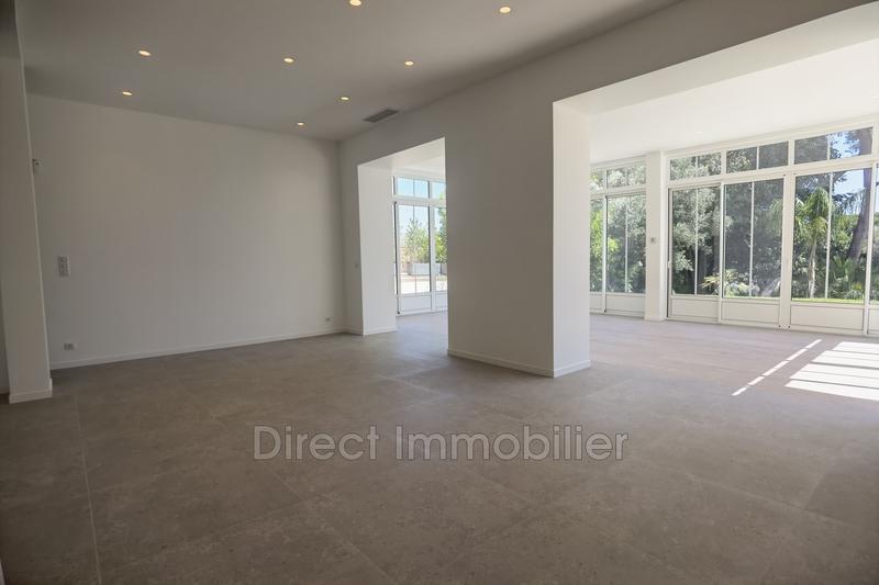 Maison - 245 m² - 6 pièces