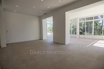 Maison - 245 m² - 6 pièces