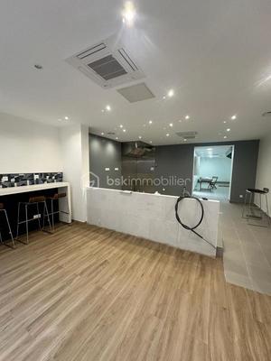 Immeuble - 144 m² - 7 pièces