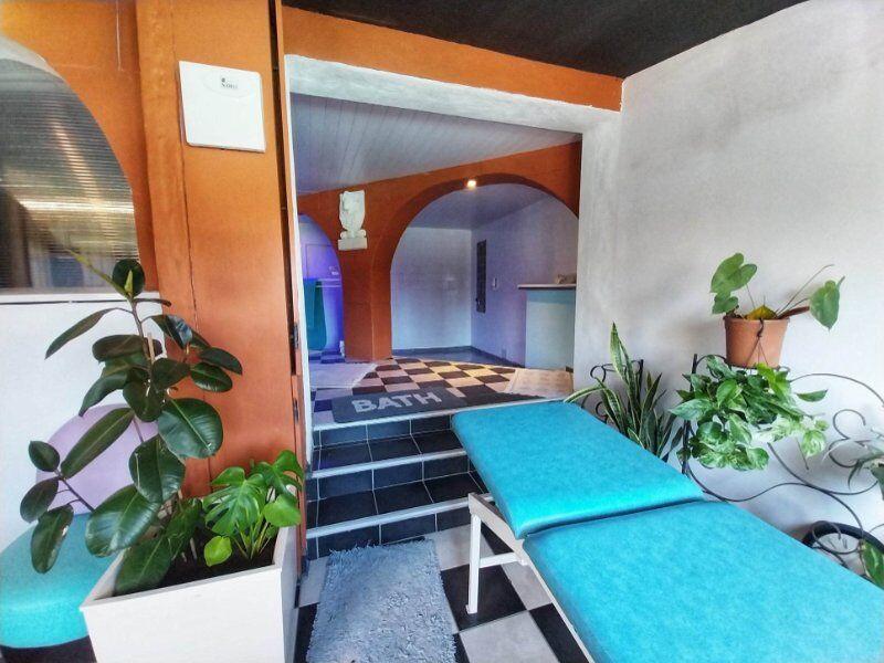 Immeuble - 2 100 m²