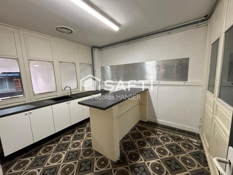 Local commercial - 82 m² - 3 pièces