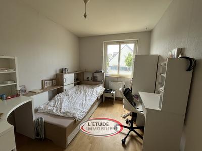 Maison - 93 m² - 5 pièces