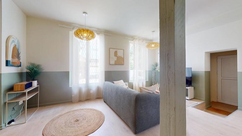 Appartement - 117 m² - 6 pièces