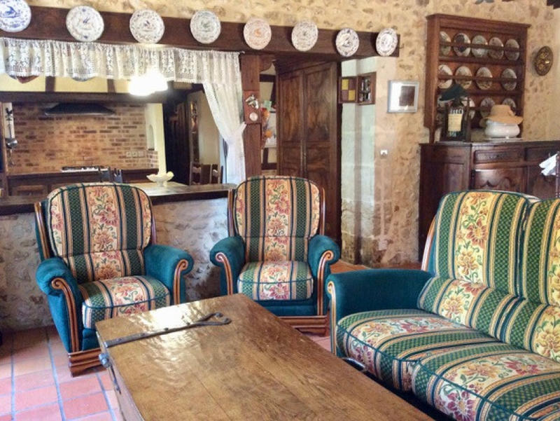 Maison - 234 m² - 8 pièces