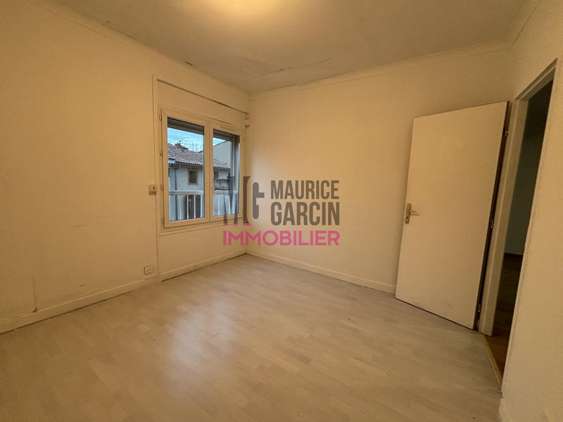 Maison - 312 m² - 9 pièces