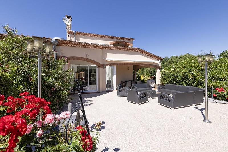 Maison - 397 m² - 8 pièces