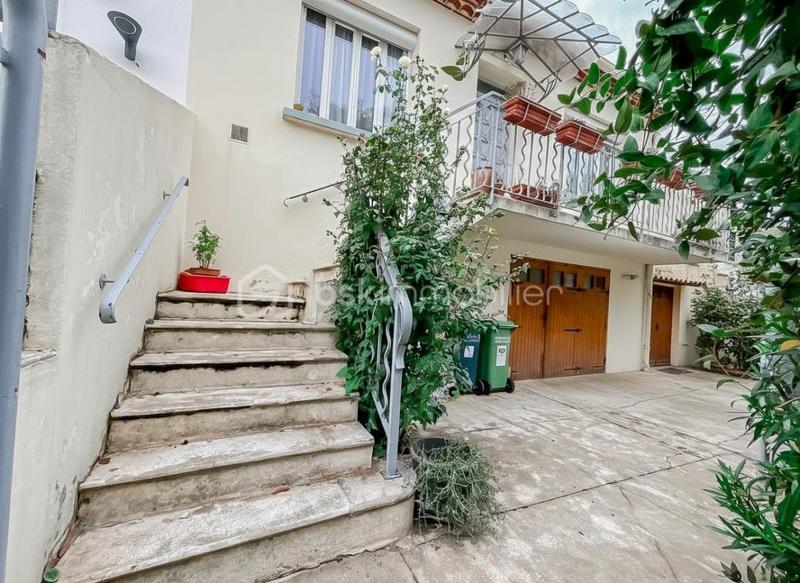 Maison traditionnelle - 90 m² - 5 pièces