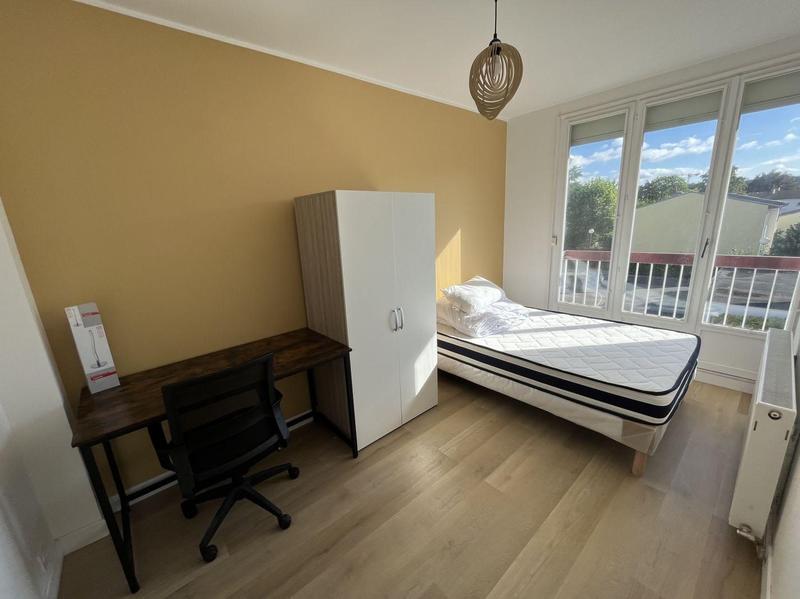 Appartement - 115 m² - 9 pièces