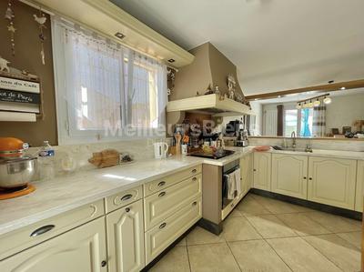 Maison - 160 m² - 6 pièces