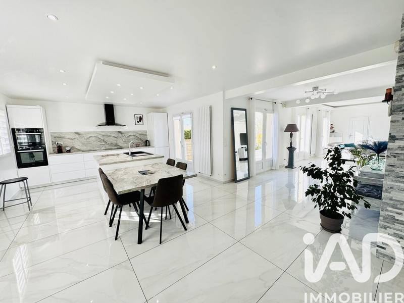 Maison - 134 m² - 5 pièces