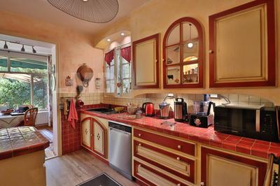 Maison traditionnelle - 205 m² - 6 pièces