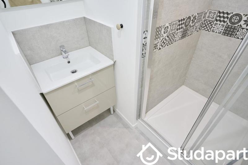 Chambre - 9 m² - 1 pièce