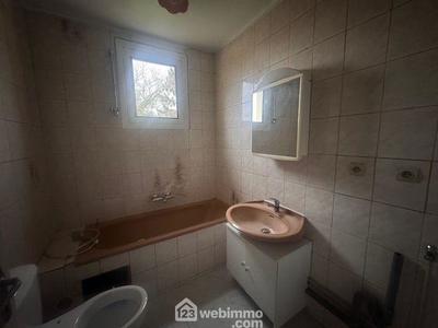 Immeuble - 68 m² - 3 pièces