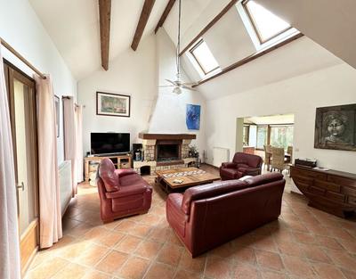 Maison - 200 m² - 7 pièces