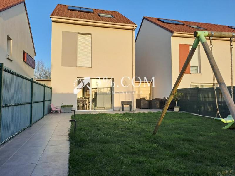 Maison - 91 m² - 5 pièces