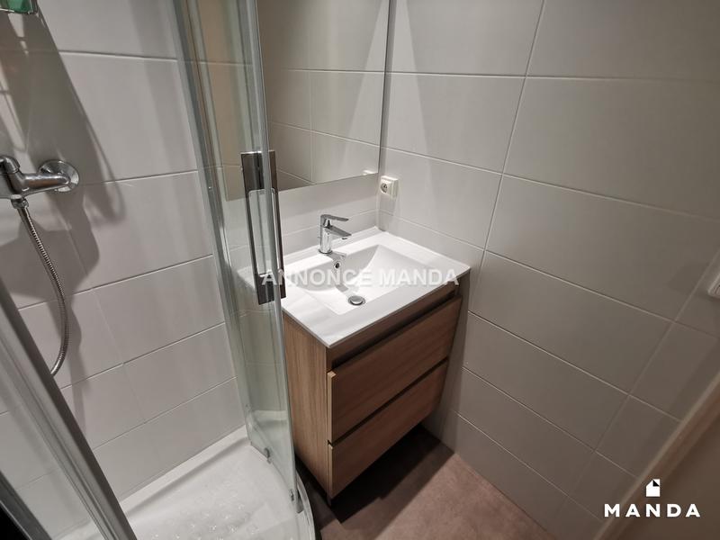 Chambre - 11 m² - 5 pièces