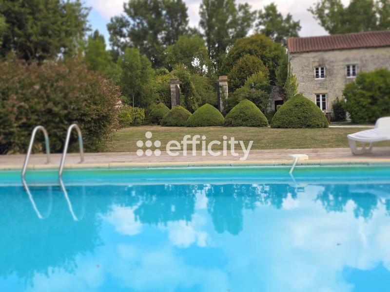 Maison - 488 m² - 15 pièces