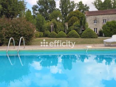 Maison - 488 m² - 15 pièces