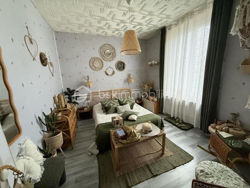 Maison en pierre - 195 m² - 11 pièces