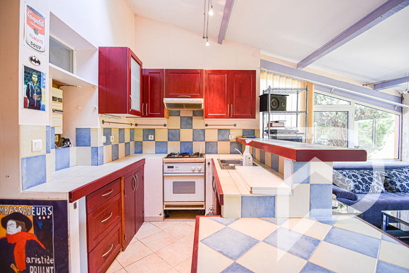 Maison - 242 m² - 6 pièces