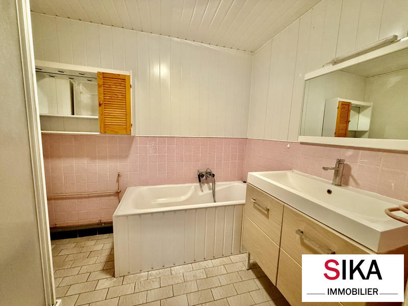 Maison traditionnelle - 175 m² - 6 pièces