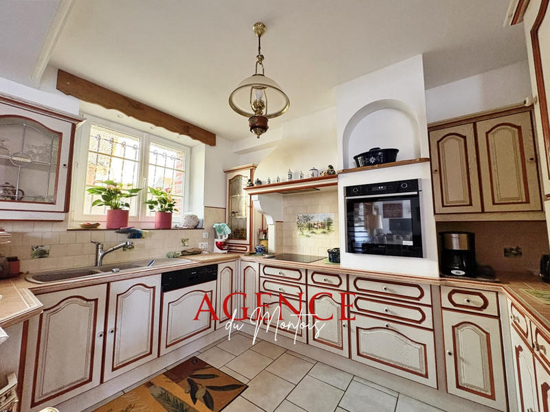 Maison - 180 m² - 5 pièces