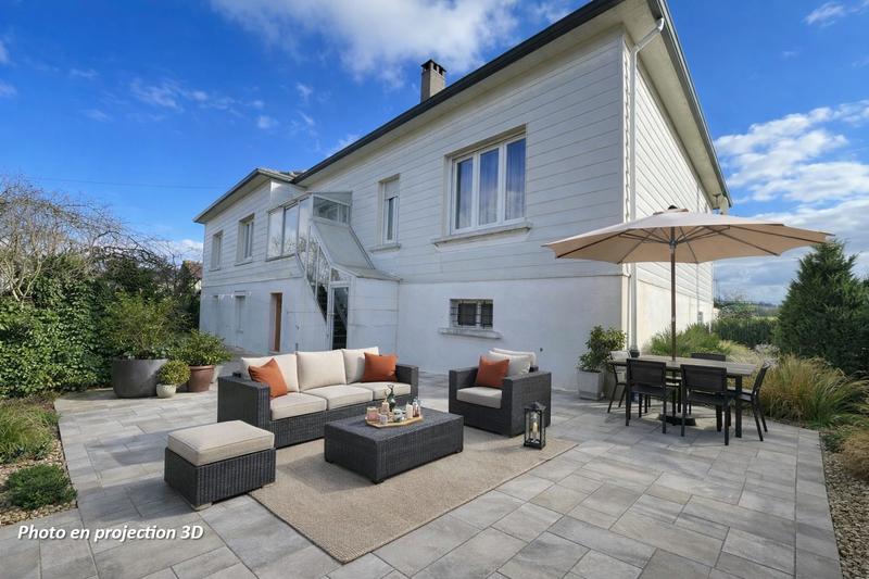 Maison - 140 m² - 6 pièces