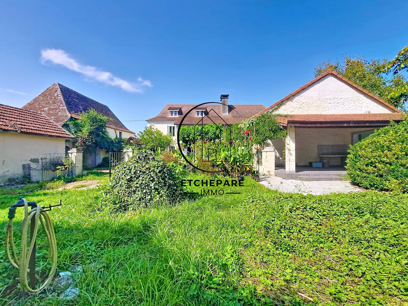 Maison - 213 m² - 5 pièces