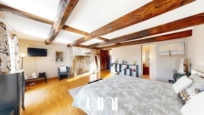 Maison - 587 m² - 11 pièces