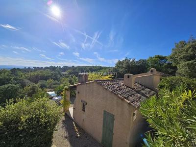 Maison - 261 m² - 7 pièces