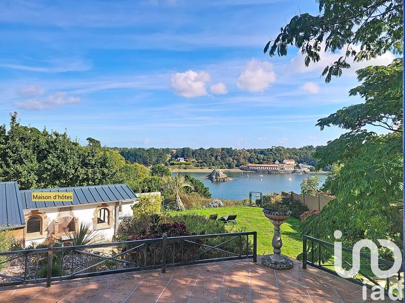 Maison - 161 m² - 6 pièces