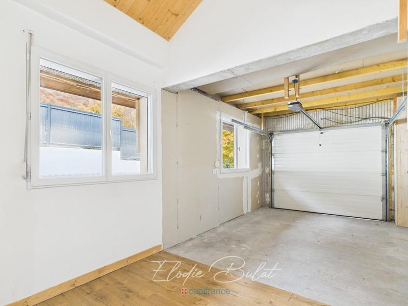 Maison - 120 m² - 4 pièces