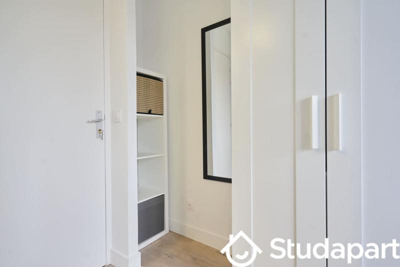 Chambre - 10 m² - 1 pièce