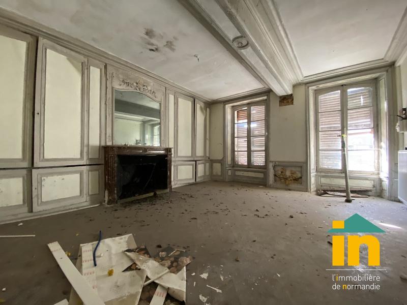 Maison de ville - 500 m² - 15 pièces