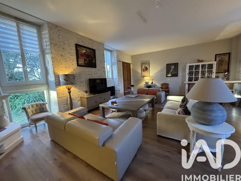 Maison - 215 m² - 7 pièces