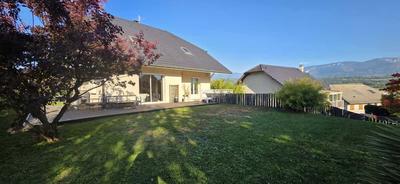 Maison - 213 m² - 6 pièces