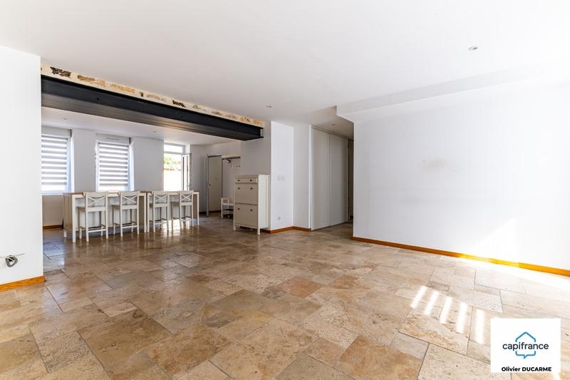 Immeuble - 330 m² - 11 pièces