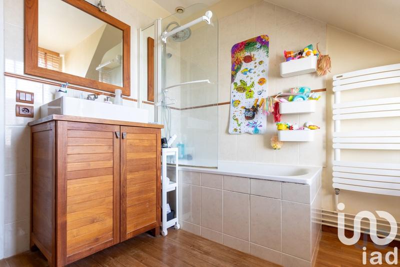 Maison - 81 m² - 5 pièces