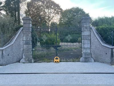 Maison bourgeoise - 324 m² - 10 pièces