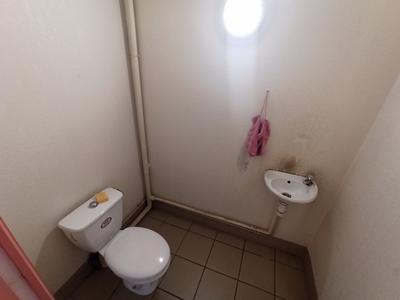 Local commercial - 170 m² - 10 pièces