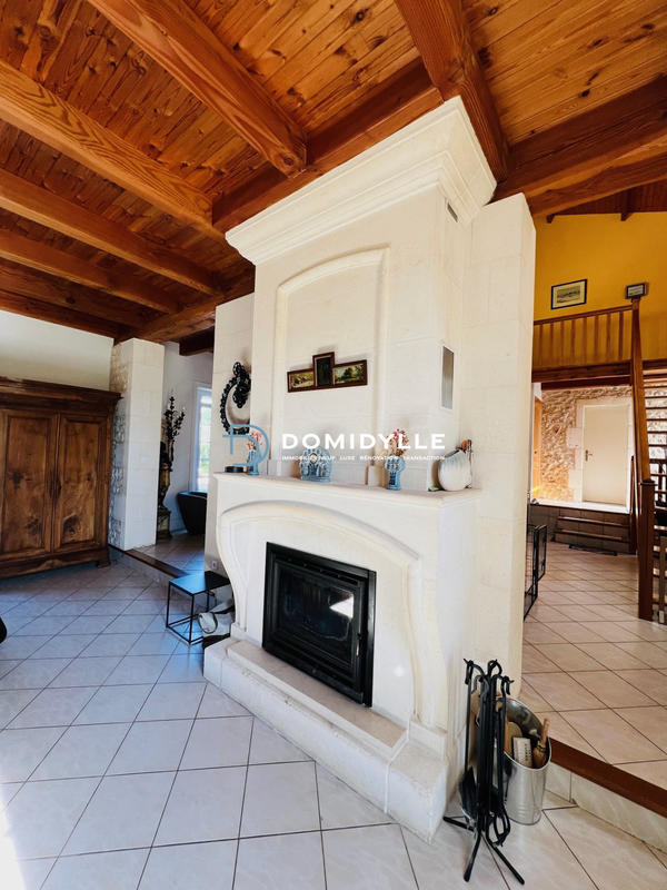 Propriété - 220 m² - 7 pièces