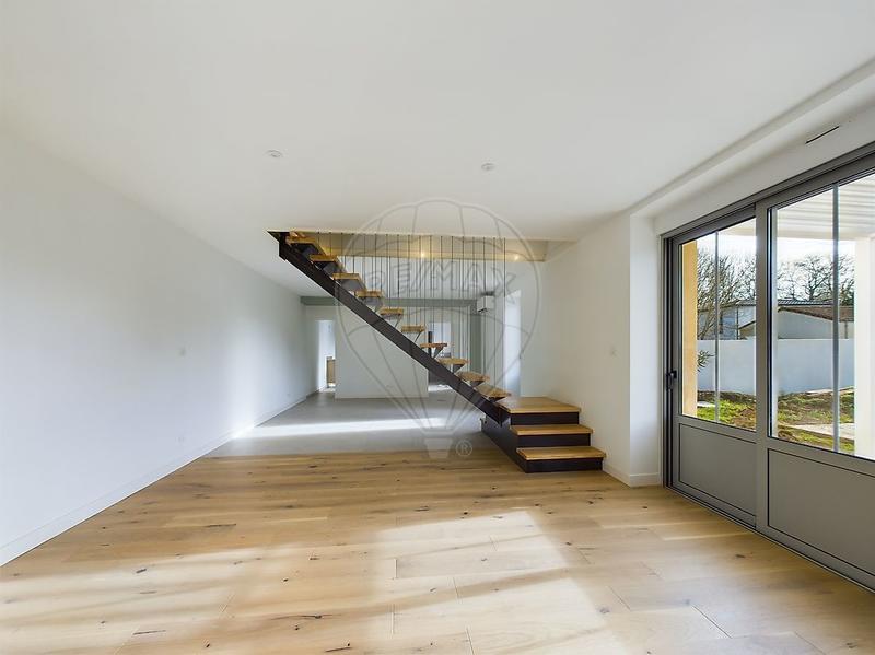 Maison - 176 m² - 6 pièces