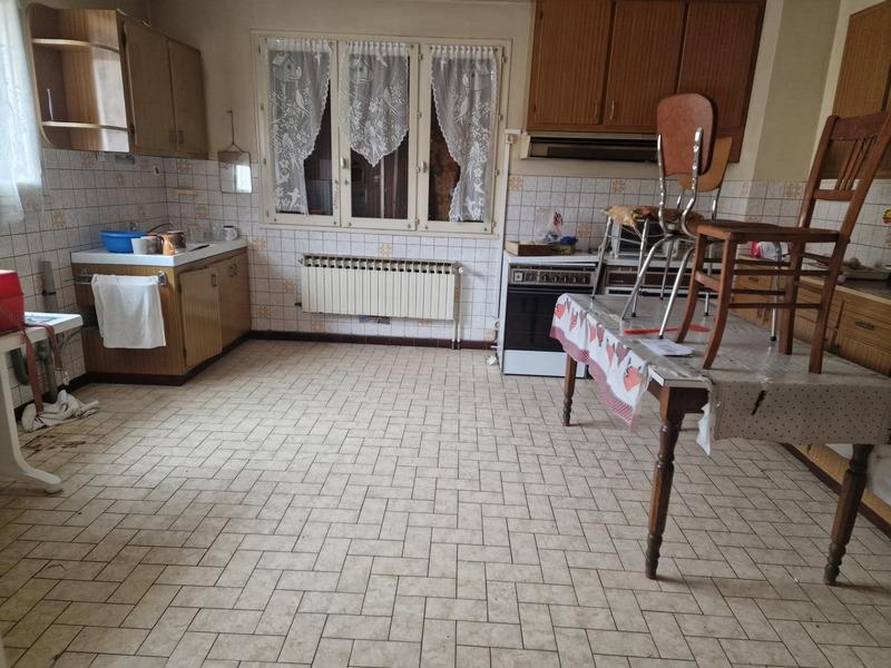 Maison - 250 m² - 9 pièces