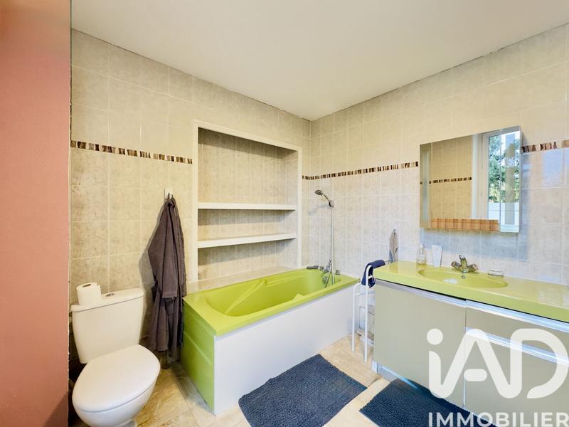 Maison - 200 m² - 8 pièces