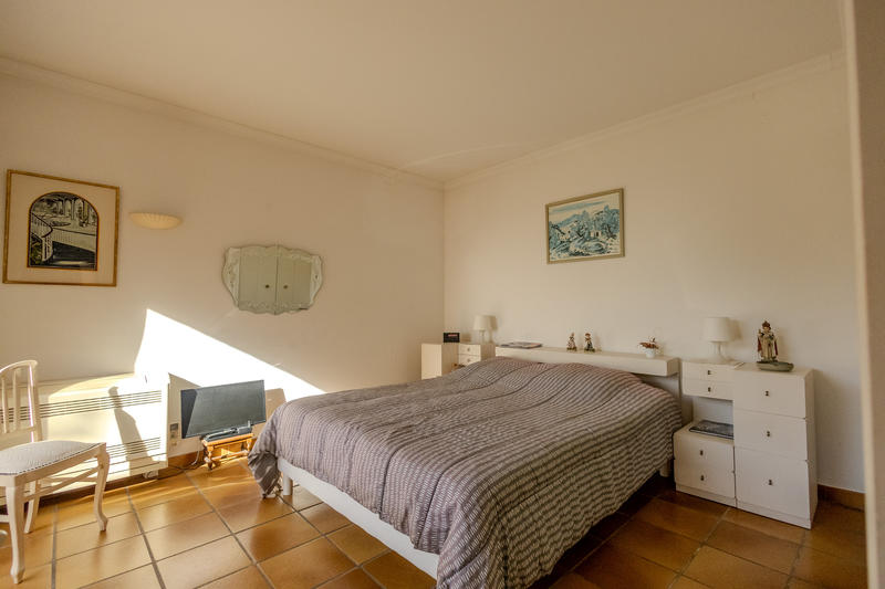 Maison - 250 m² - 5 pièces